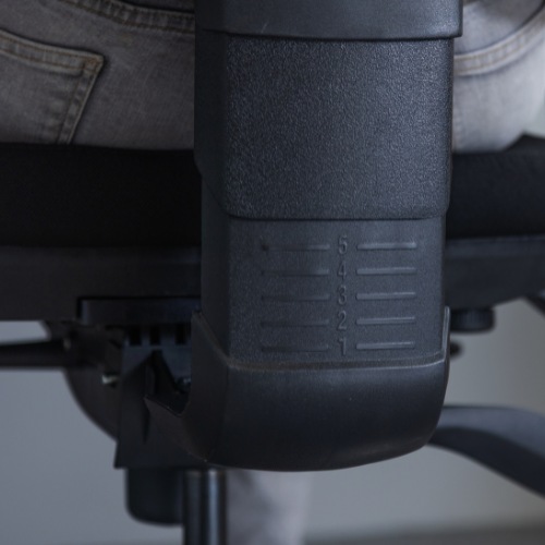 Invictus PI 4000 | best ergonomic office chair for back pain
