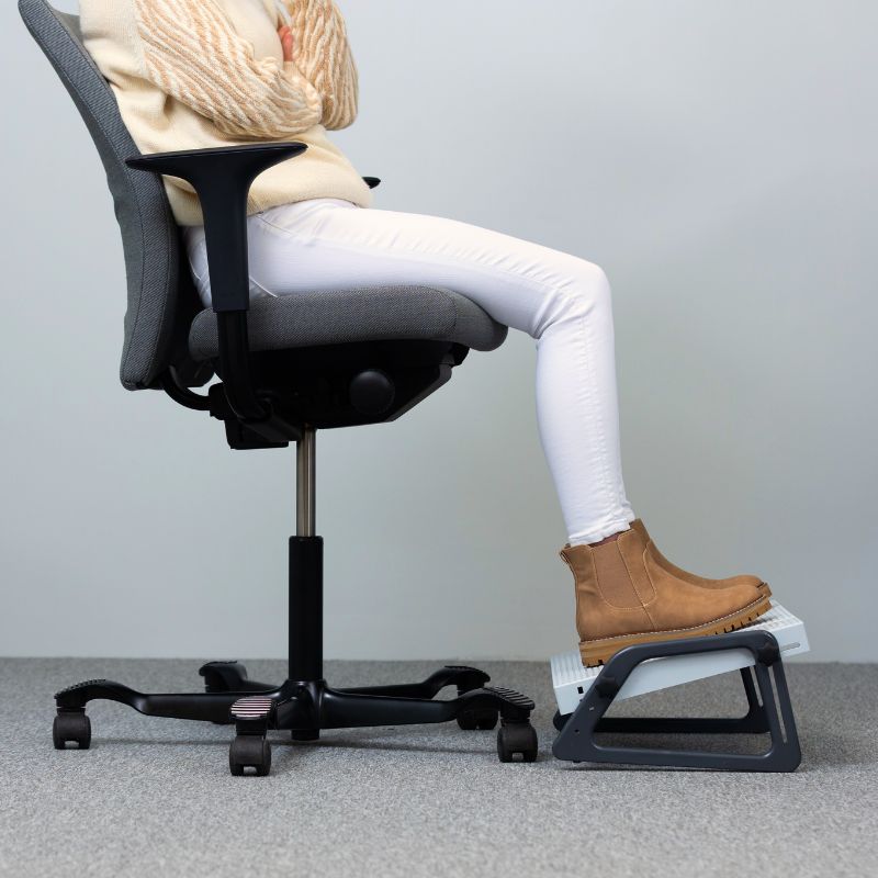 K751 Height Adjustable Footrest1_KOS_Ergonomics