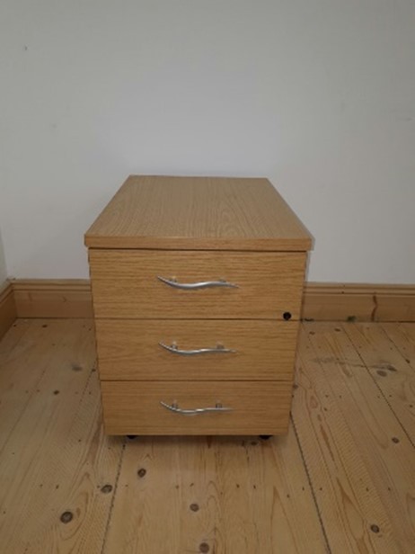 Oak 3 Drawer Pedestal  | Demo Model | 48% OFF